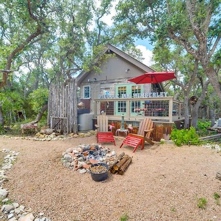 Snuggle Inn Wimberley Cabin With Fire Pit And Deck Kültér fotó