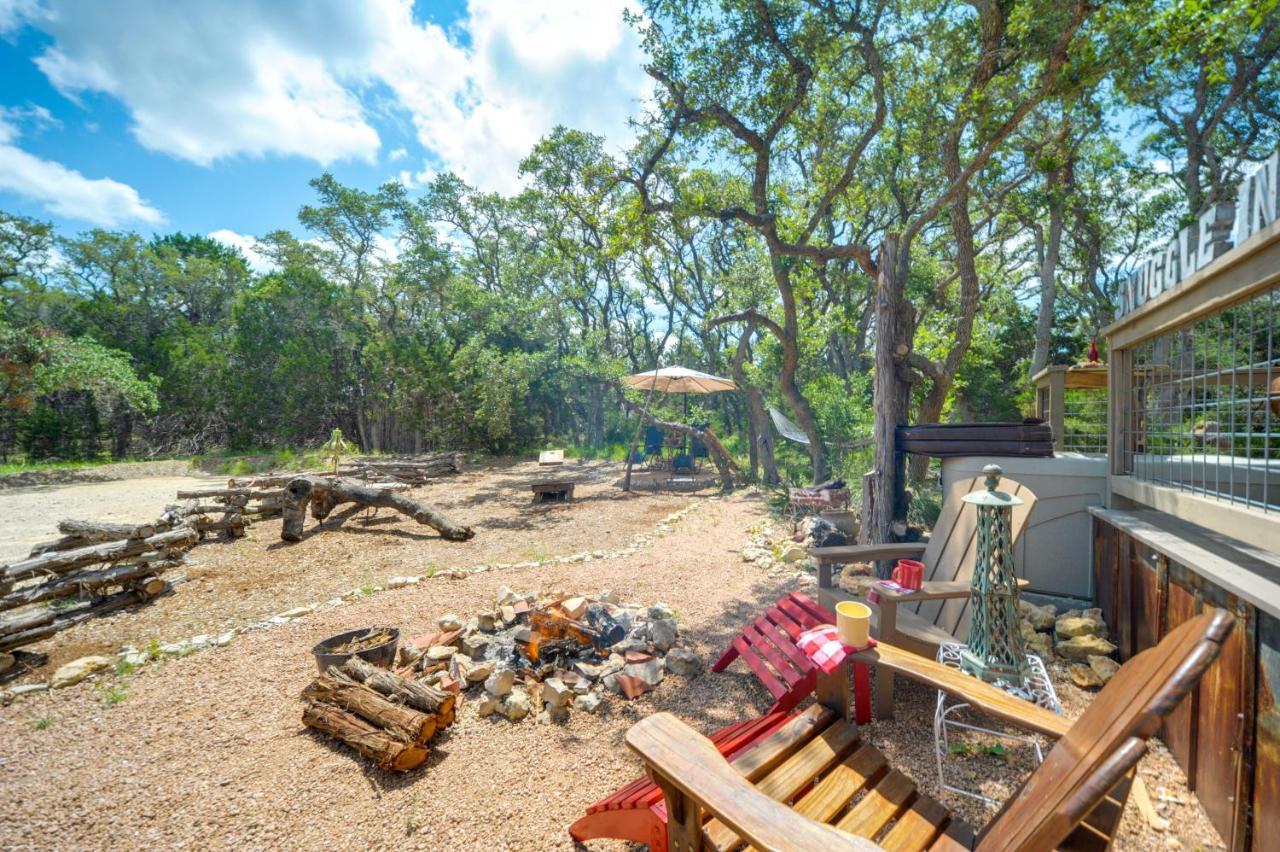 Snuggle Inn Wimberley Cabin With Fire Pit And Deck Kültér fotó