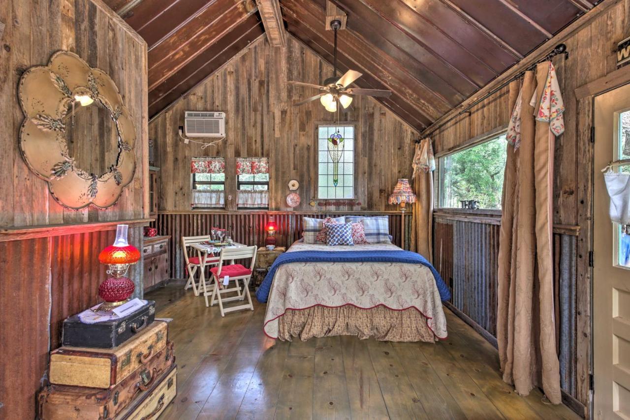 Snuggle Inn Wimberley Cabin With Fire Pit And Deck Kültér fotó